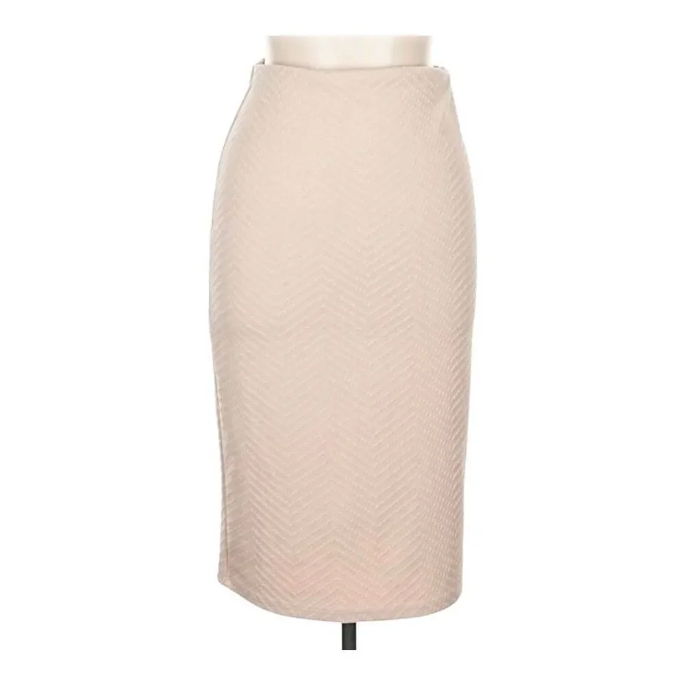 Brat Star Women's Ecru Polyester/Spandex Knit Textured Pencil Skirt EUC - Picture 1 of 11